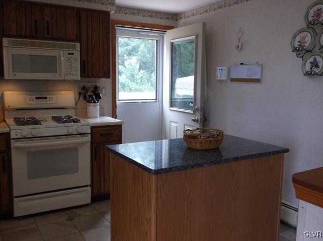 990 Jacktown Road Bangor, PA 18013 - Photo 5 of 29 Gallery Image 5