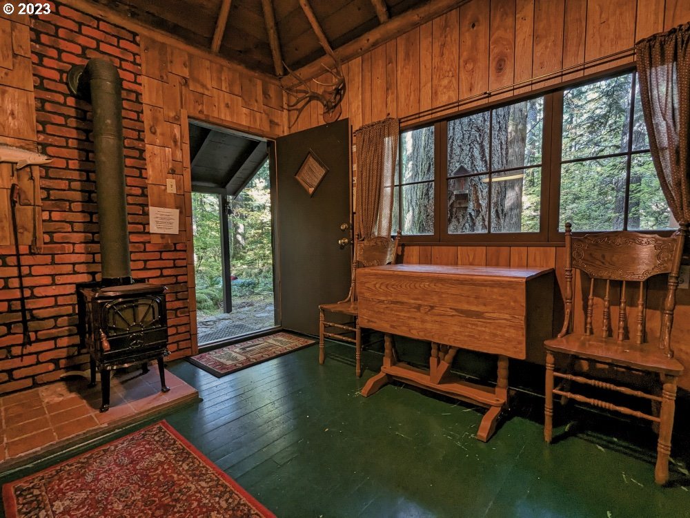 79128 Road 35 A Rhododendron, OR 97049 - Photo 15 of 36