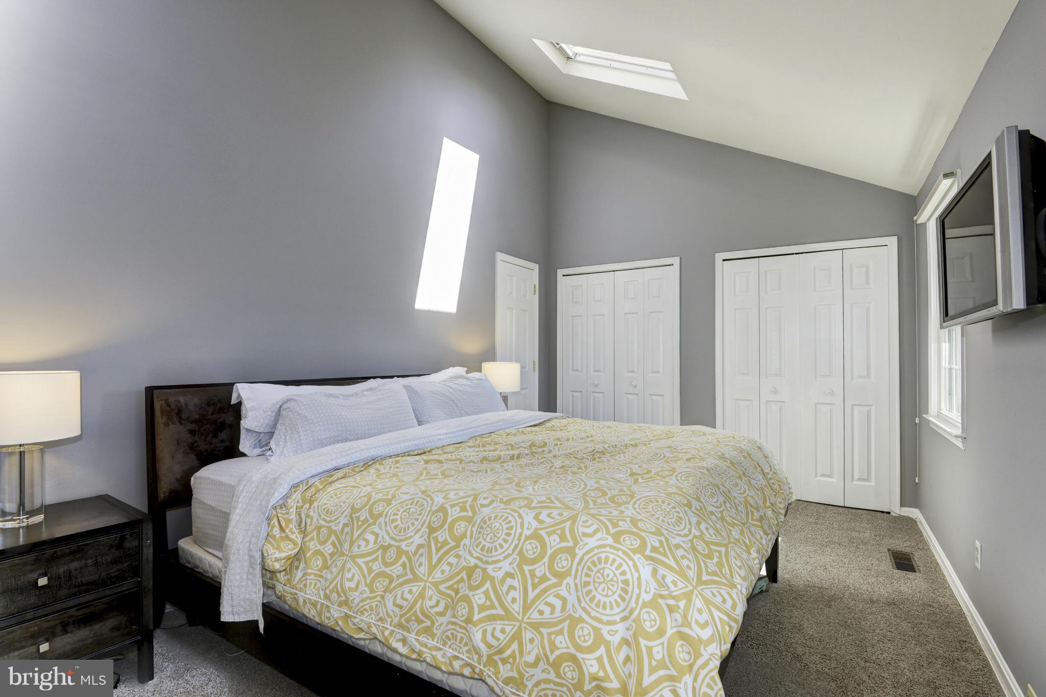 8593 Raglan Road Vienna, VA 22182 - Photo 6 of 12 Bedroom (Master)