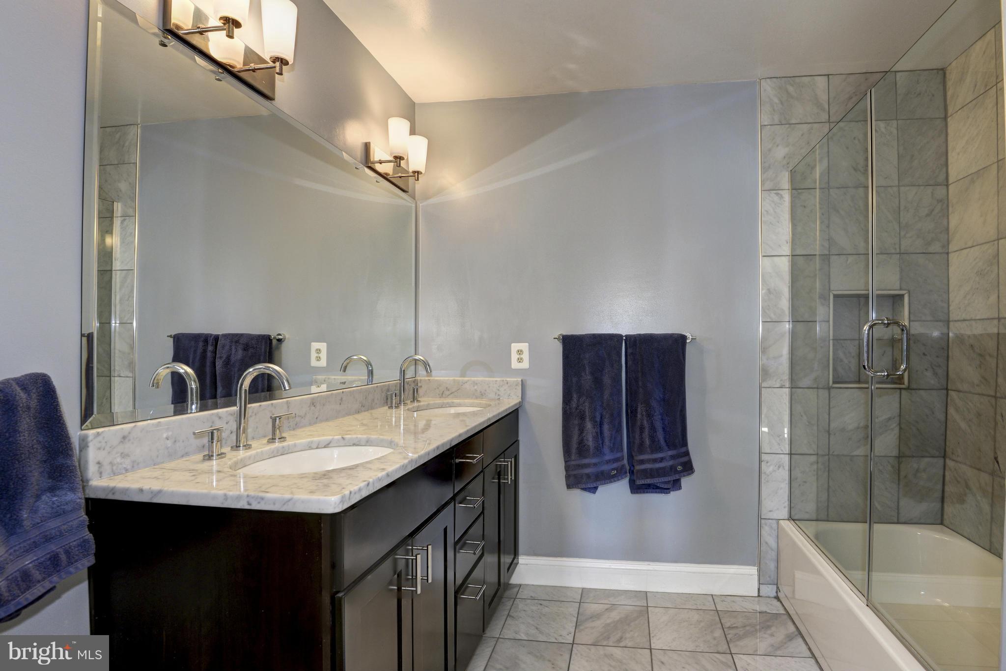8593 Raglan Road Vienna, VA 22182 - Photo 7 of 12 Bath (Master)