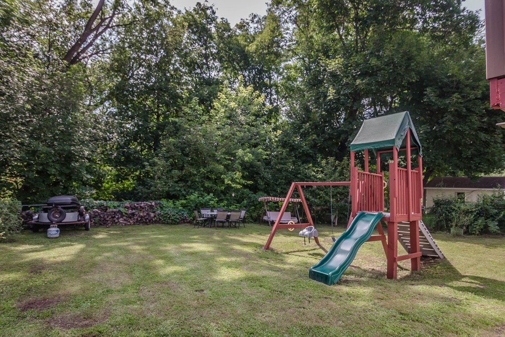 6 Barnes Street Ware, MA 01082 - Photo 5 of 23 Gallery Image 5
