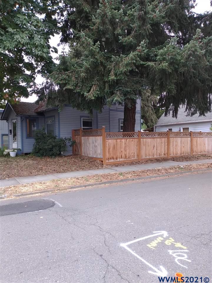 1005 Ruge Street Northwest Salem, OR 97304 - Photo 4 of 19 Gallery Image 4