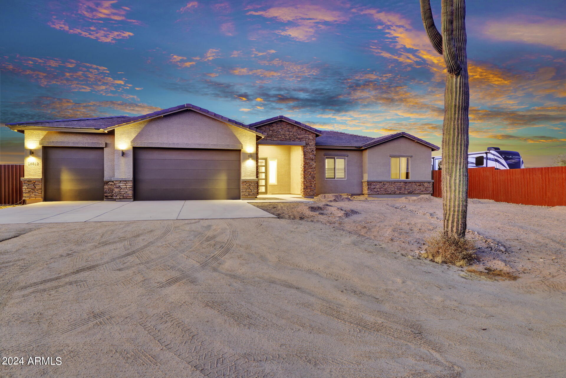 16812 West Baker Road Surprise, AZ 85387 - Photo 4 of 67 3K6A2790_1_2