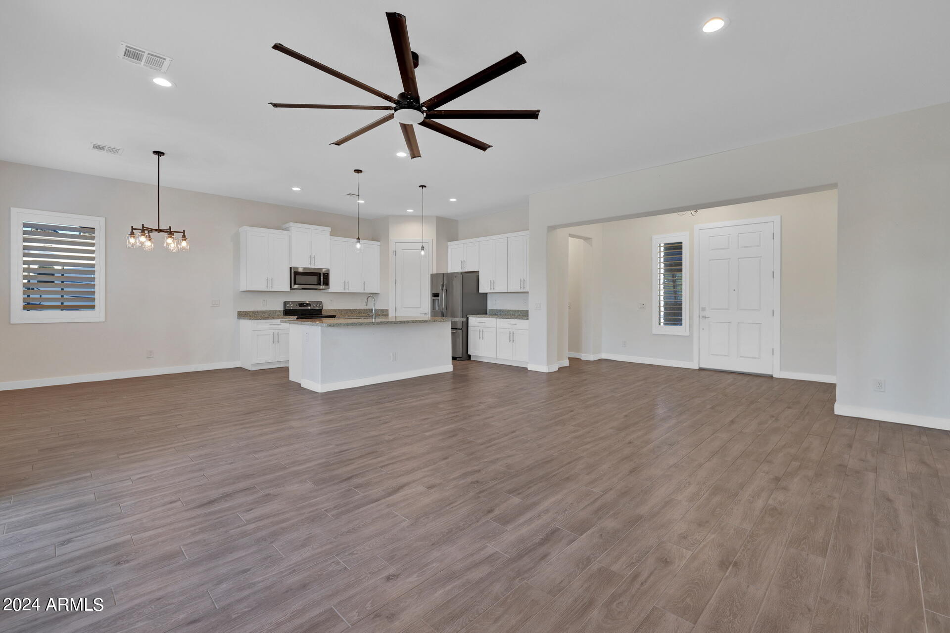 16812 West Baker Road Surprise, AZ 85387 - Photo 8 of 67 3K6A2622_3_4