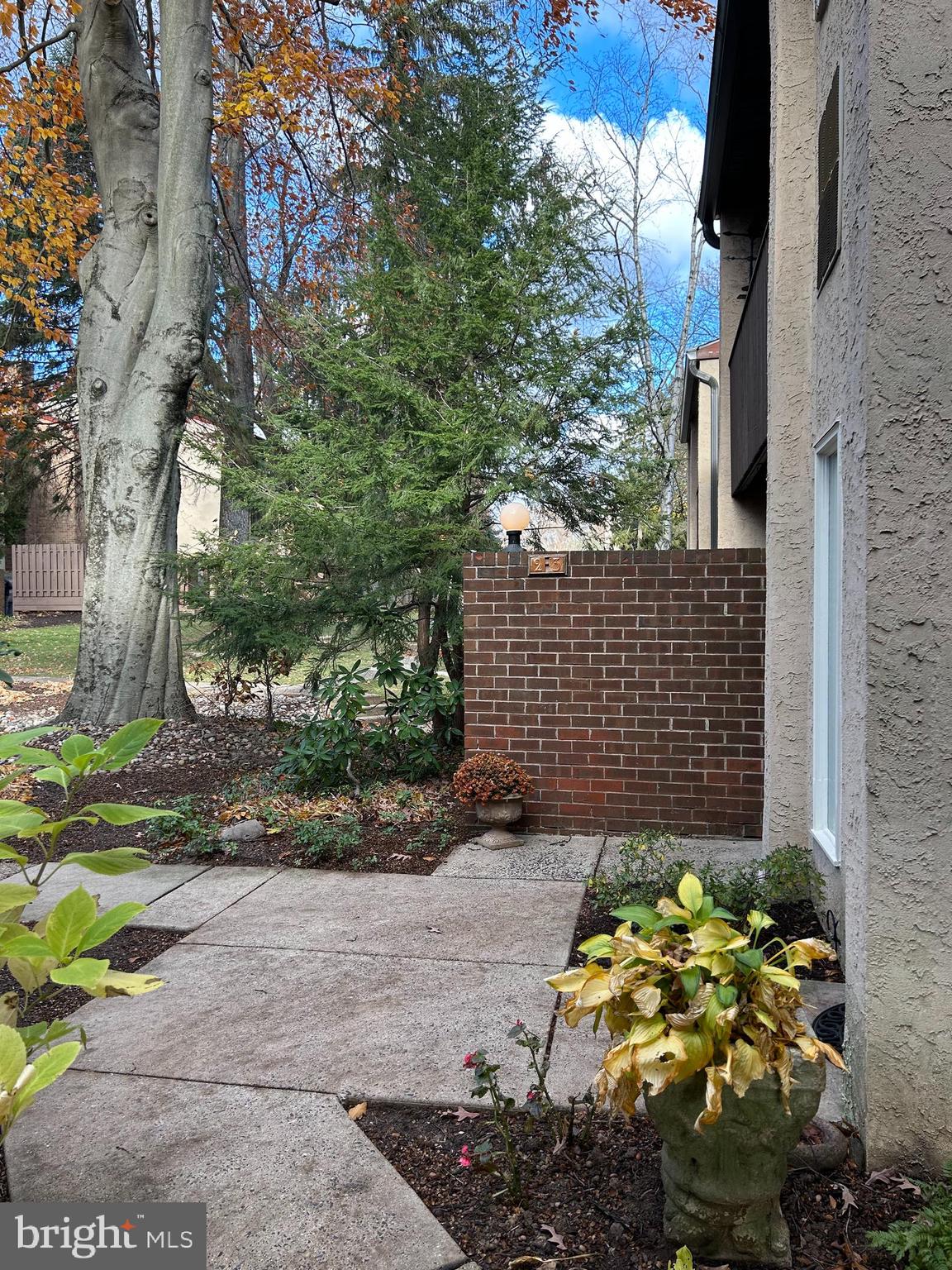 2-3 Aspen Way Doylestown, PA 18901 - Photo 4 of 18 a backyard of a house