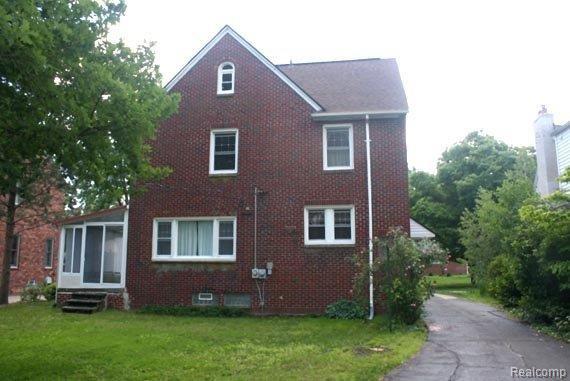 998 Roslyn Road Grosse Pointe, MI 48236 - Photo 15 of 15 998R8.jpg