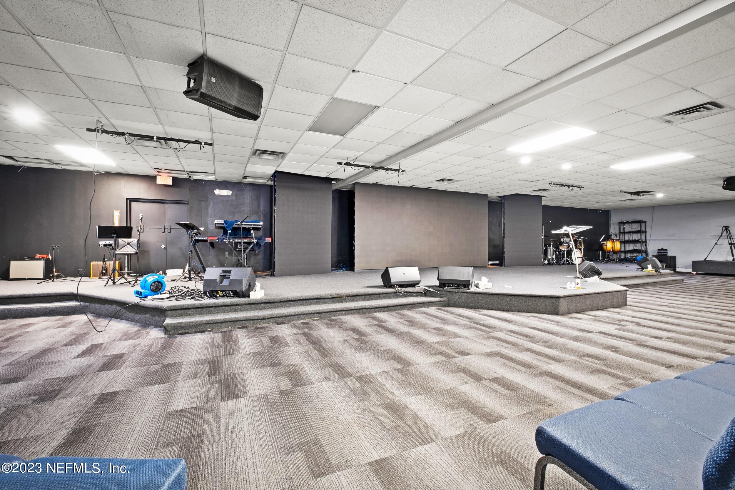 3550 Spring Park Road Jacksonville, FL 32207 - Photo 15 of 34 Interior Building