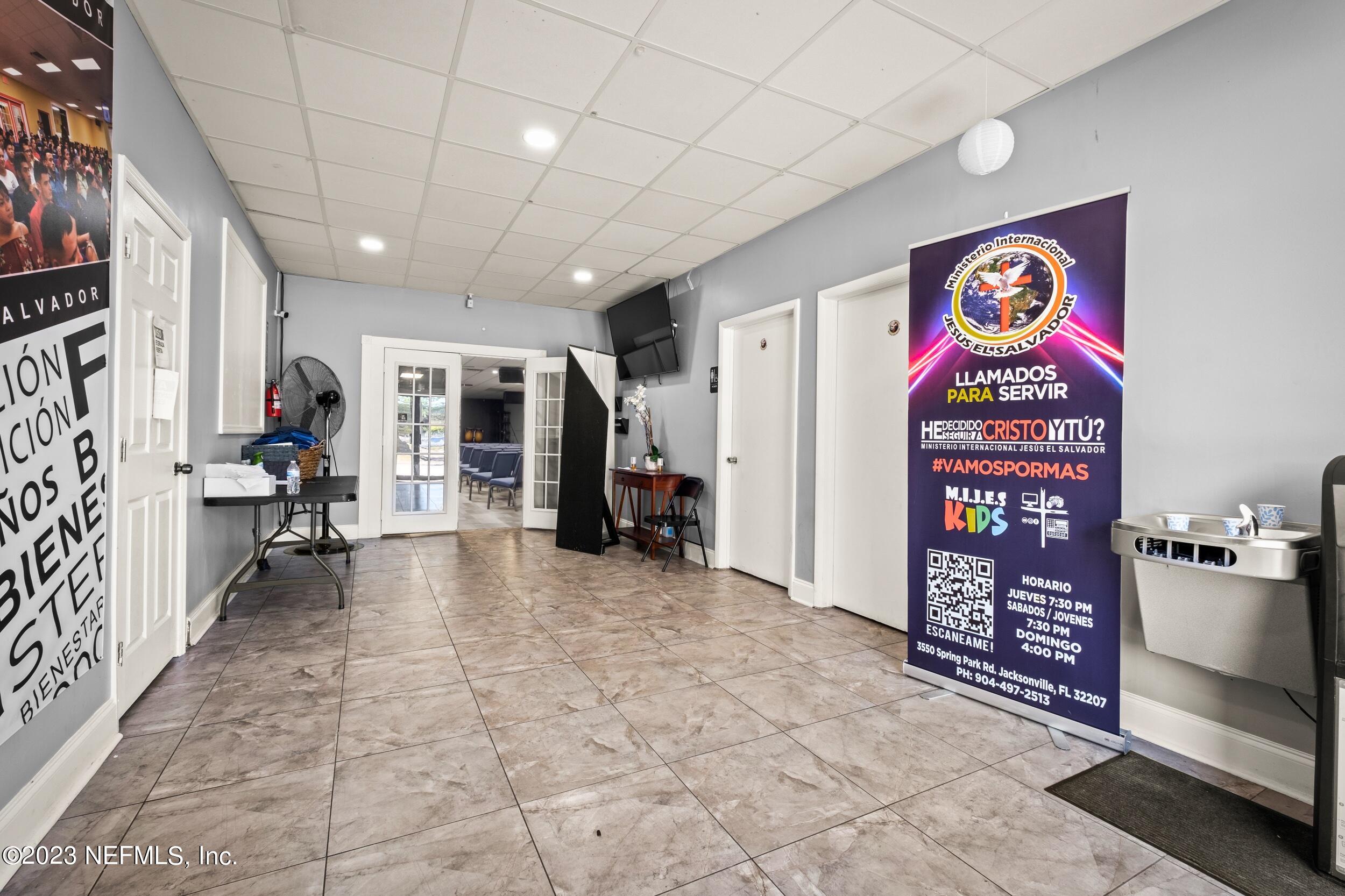 3550 Spring Park Road Jacksonville, FL 32207 - Photo 21 of 34 Interior Building