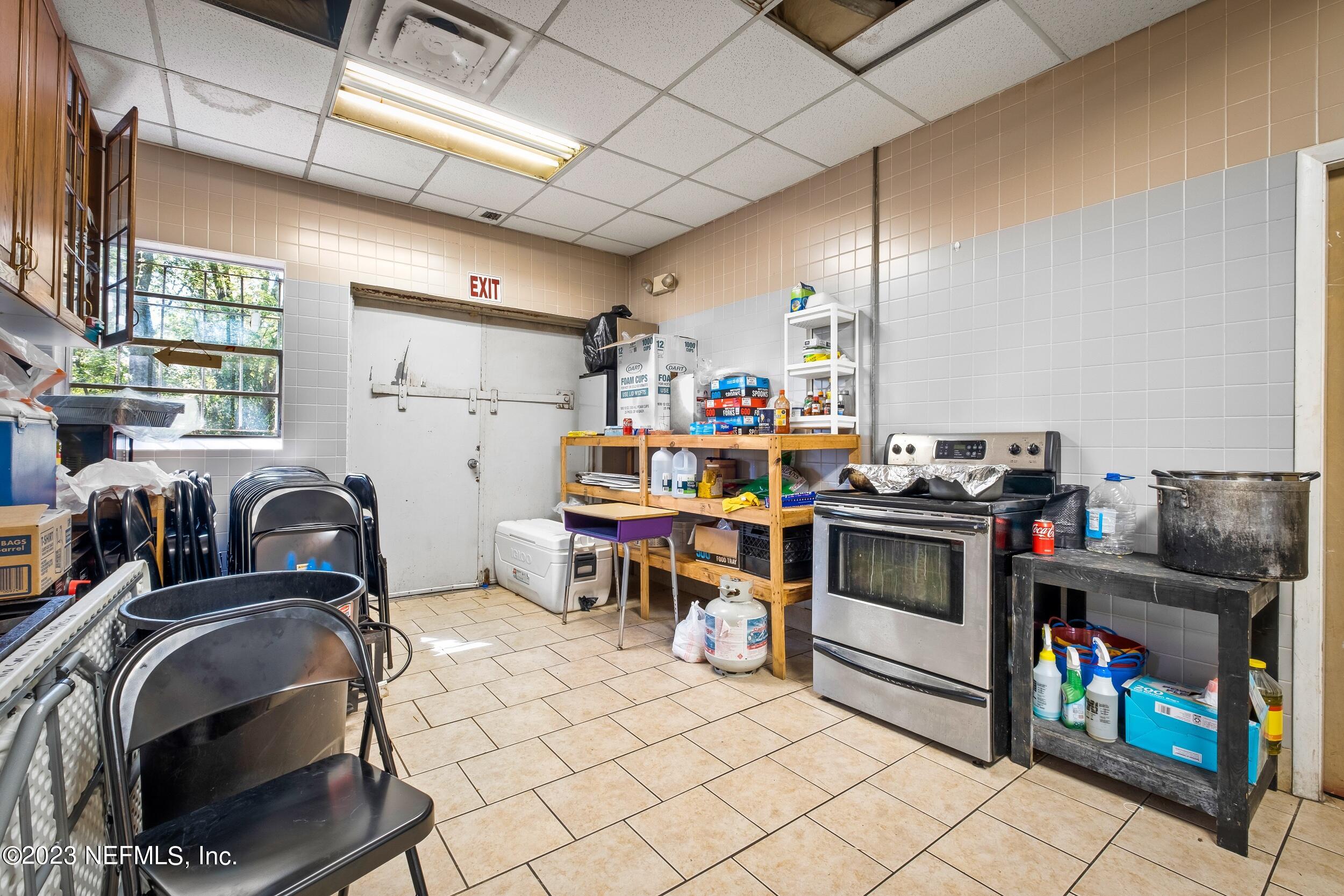 3550 Spring Park Road Jacksonville, FL 32207 - Photo 27 of 34 Interior Building