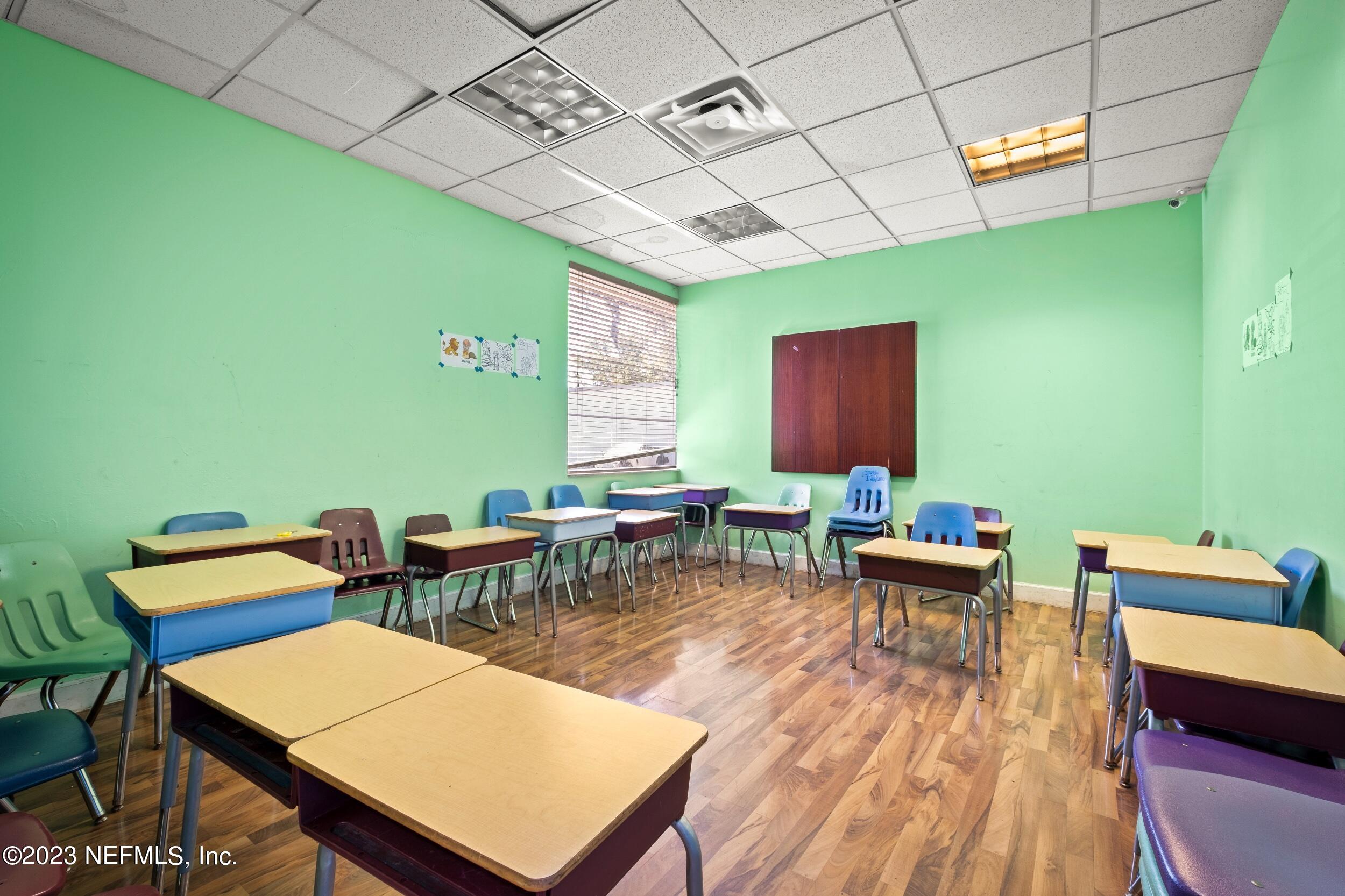 3550 Spring Park Road Jacksonville, FL 32207 - Photo 5 of 34 Interior Building