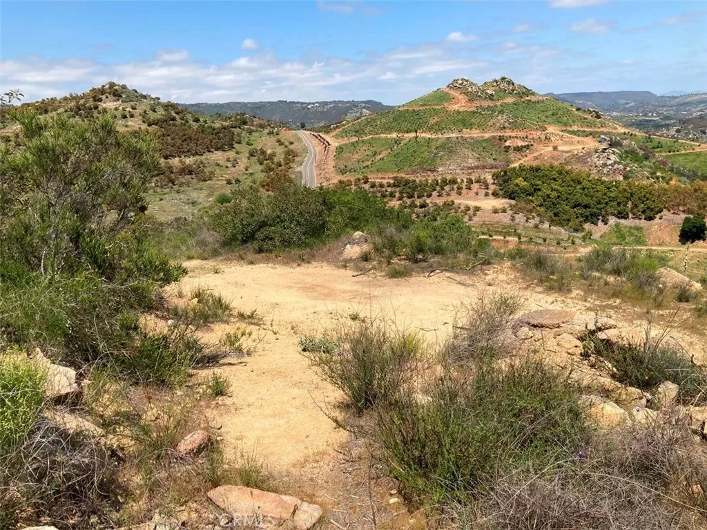 5 Crumley Court Temecula, CA 92590 - Photo 2 of 21 a view of lake view and mountain