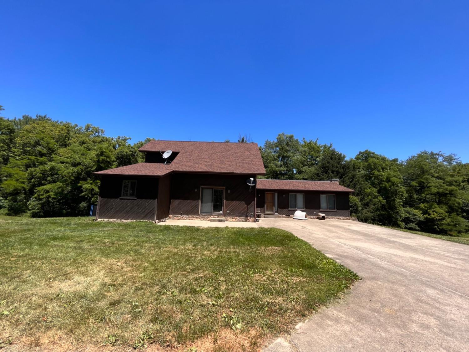 3752 Sterling Road Bethel, OH 45106 - Photo 2 of 26 Gallery Image 2