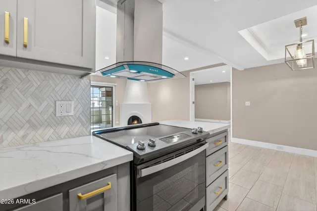 $2,400 | 7557 North Dreamy Draw Drive, Unit 264, Phoenix, AZ 85020