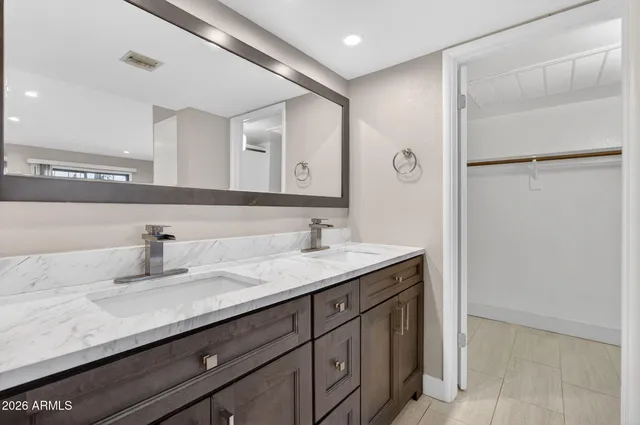 $2,400 | 7557 North Dreamy Draw Drive, Unit 264, Phoenix, AZ 85020