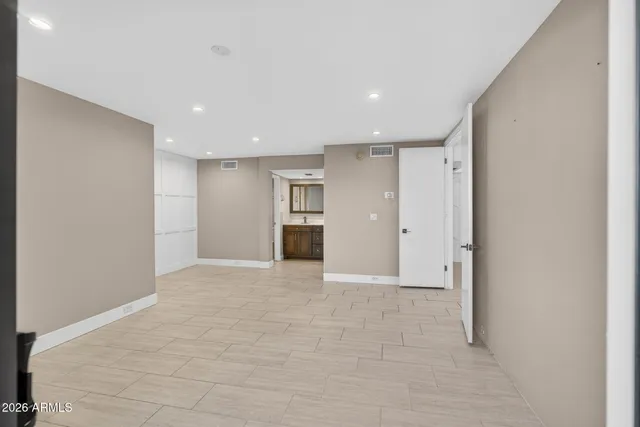 $2,400 | 7557 North Dreamy Draw Drive, Unit 264, Phoenix, AZ 85020