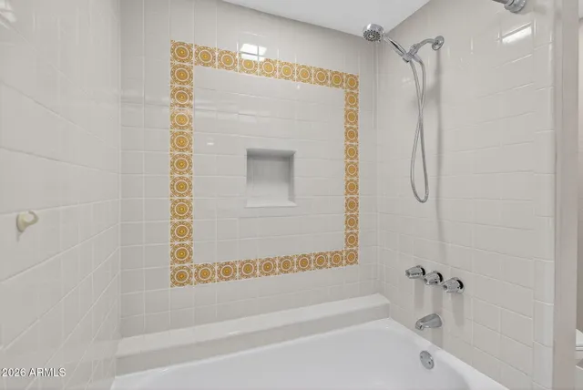 $2,400 | 7557 North Dreamy Draw Drive, Unit 264, Phoenix, AZ 85020