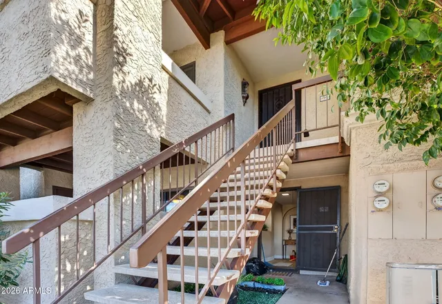 $2,400 | 7557 North Dreamy Draw Drive, Unit 264, Phoenix, AZ 85020