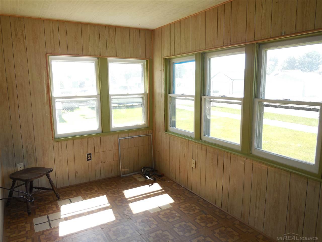 5944 Pointe Tremble Road Algonac, MI 48001 - Photo 18 of 30 31296879-19.JPG