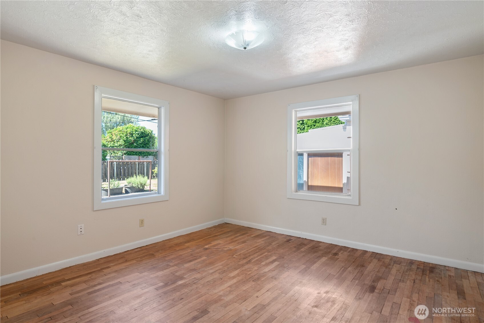 2645 Harding Street Longview, WA 98632 - Photo 17 of 34 Gallery Image 17