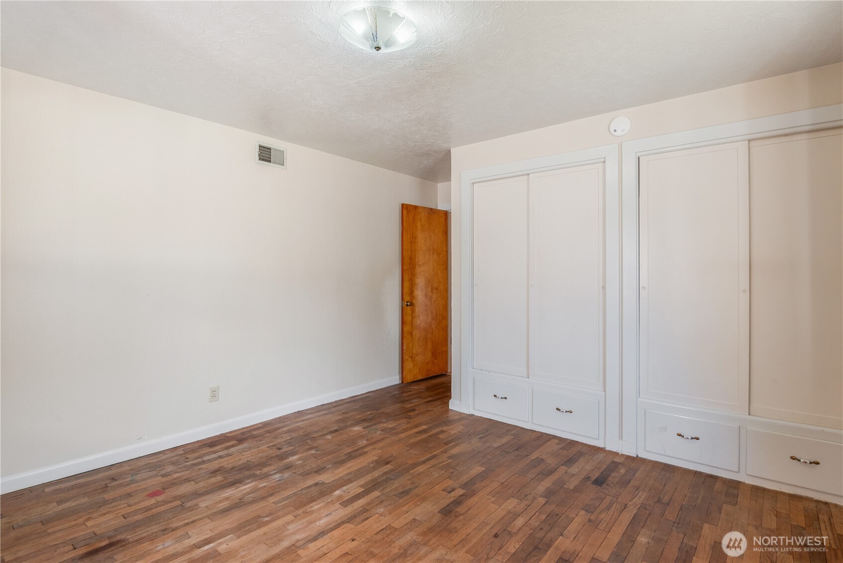2645 Harding Street Longview, WA 98632 - Photo 18 of 34 Gallery Image 18