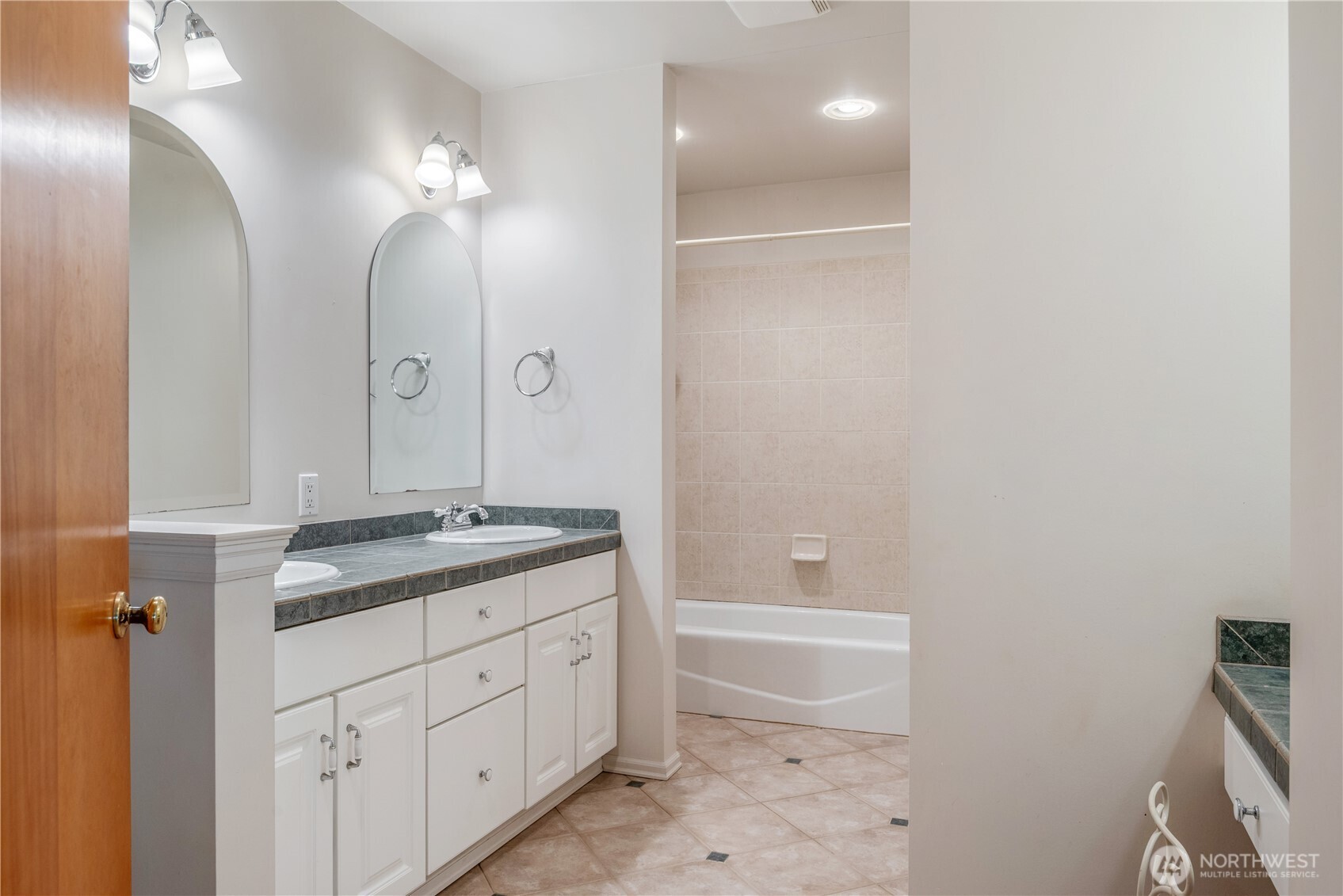 2645 Harding Street Longview, WA 98632 - Photo 19 of 34 Gallery Image 19