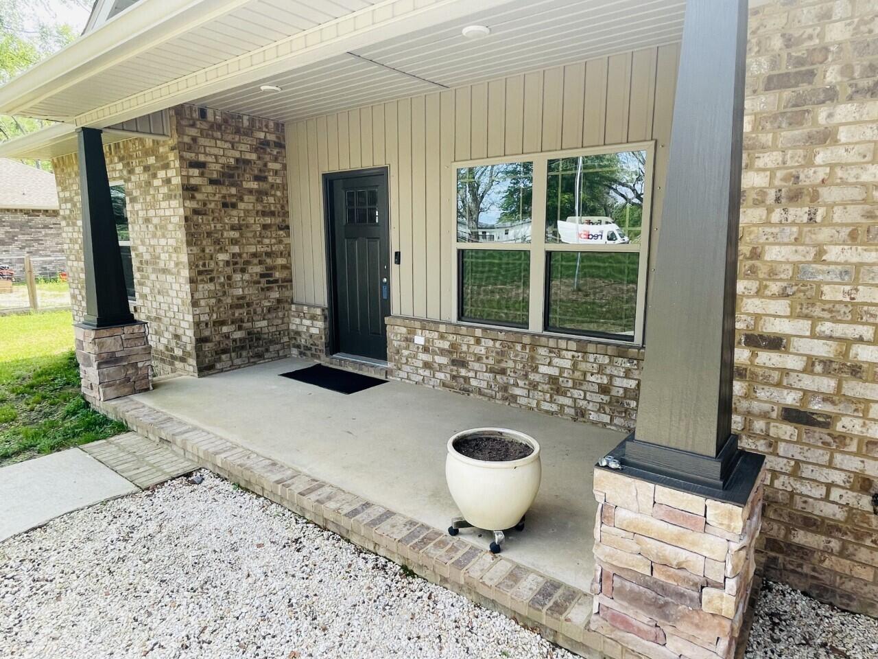7149 Springhill Road Milton, FL 32570 - Photo 2 of 30 Front Porch