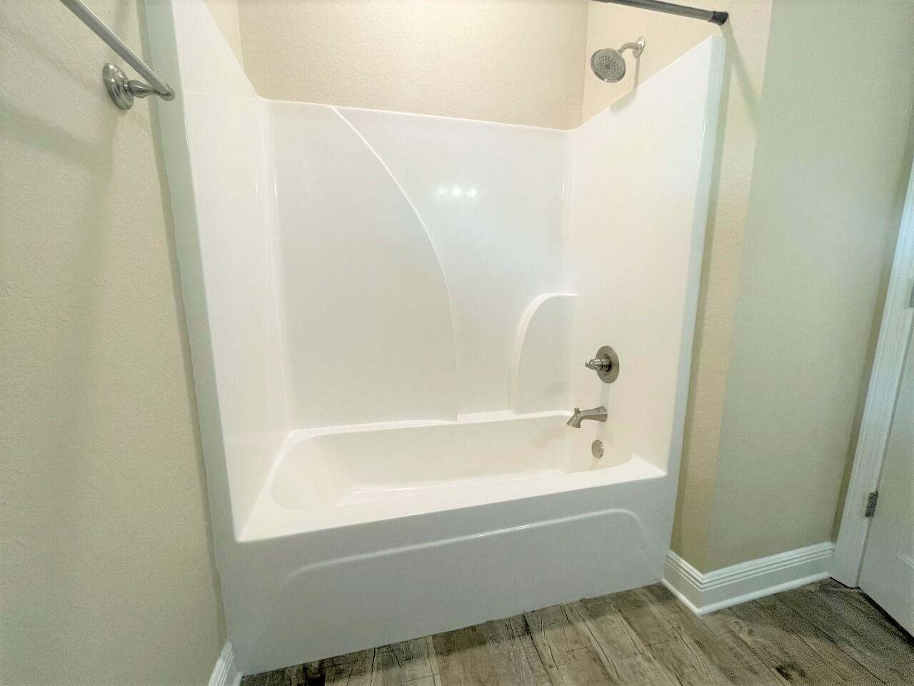 7149 Springhill Road Milton, FL 32570 - Photo 22 of 30 Guest bath