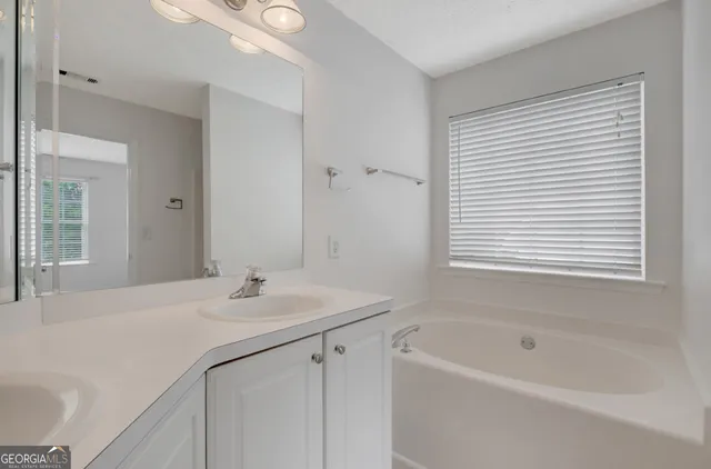 $2,350 | 77 Crescent Street, Newnan, GA 30265