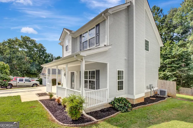 $2,350 | 77 Crescent Street, Newnan, GA 30265