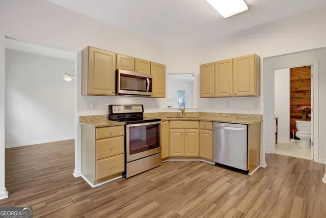 $2,350 | 77 Crescent Street, Newnan, GA 30265