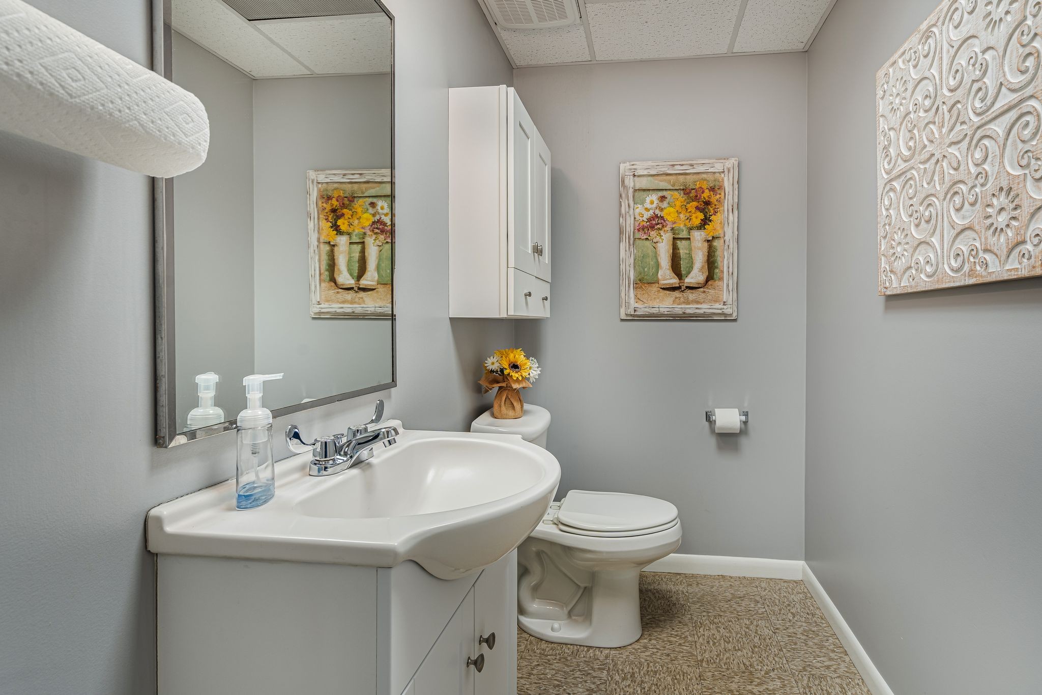 201 Graves Road Goodlettsville, TN 37072 - Photo 51 of 70 a bathroom with a toilet sink and mirror