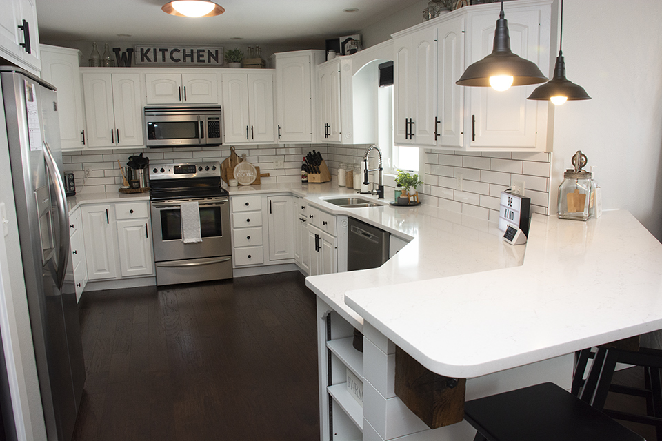 18070 Holly Road Morrison, IL 61270 - Photo 4 of 53