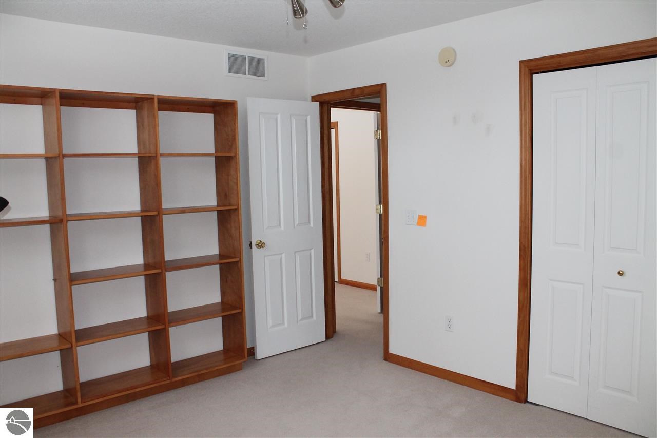 4768 South Meridian Road Mount Pleasant, MI 48858 - Photo 17 of 53 1794566-16.JPG