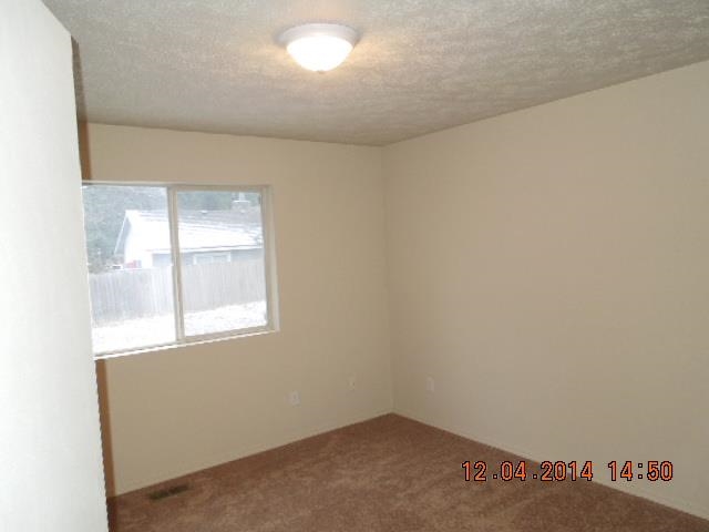 1221 South University Road Spokane, WA 99206 - Photo 10 of 16