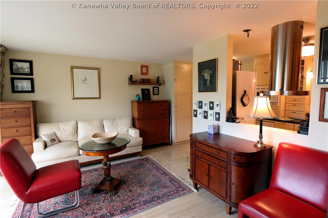 1800 Roundhill Road, Unit 1107 Charleston, WV 25314 - Photo 2 of 28 Gallery Image 2