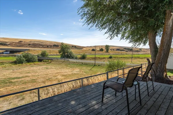$799,900 | 101-103 Kelsey Road, Rosalia, WA 99170