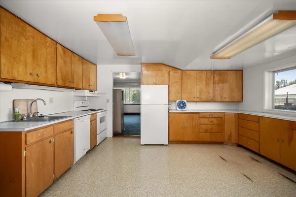 $799,900 | 101-103 Kelsey Road, Rosalia, WA 99170