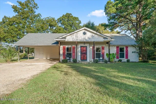 $230,000 | 280 Byhalia Cove, Hernando, MS 38632