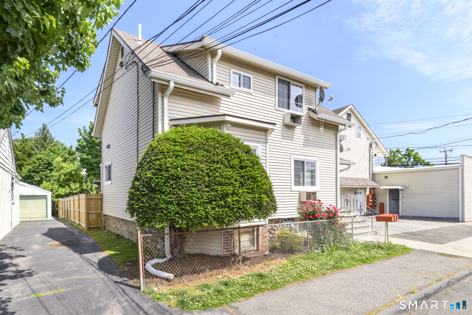 750 Cove Road, Unit 5 Stamford, CT 06902 - Photo 3 of 15