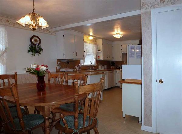 85 Rosewell Street Springfield, MA 01109 - Photo 2 of 15 Gallery Image 2