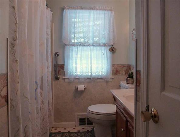 85 Rosewell Street Springfield, MA 01109 - Photo 9 of 15 Gallery Image 9