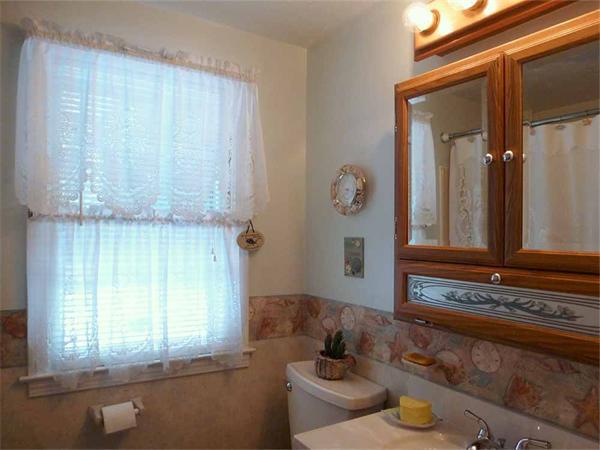 85 Rosewell Street Springfield, MA 01109 - Photo 10 of 15 Gallery Image 10