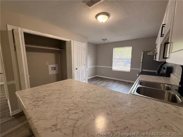 $1,095 | 4061 Professional Drive, Hope Mills, NC 28348