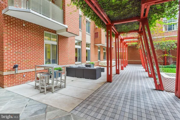 $2,200 | 1000 New Jersey Avenue Southeast, Unit 316, Washington, DC 20003