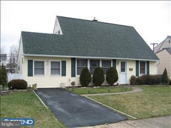 24 Middle Road Levittown, PA 19056 - Photo 1 of 6 Exterior Front