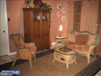 24 Middle Road Levittown, PA 19056 - Photo 4 of 6 Family Room