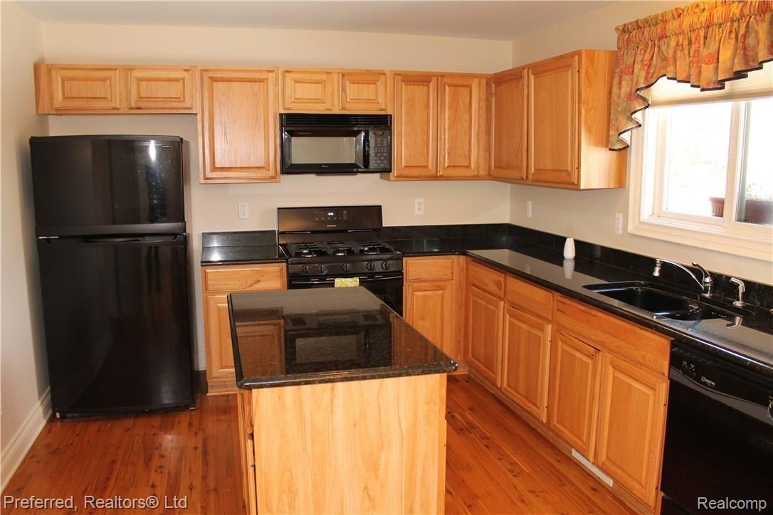 1264 North Lilley Road Canton, MI 48187 - Photo 10 of 34 IMG_4510.JPG