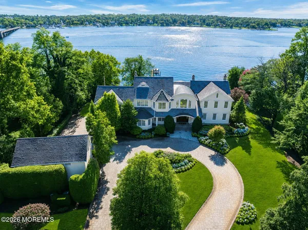 $7,499,999 | 934 Navesink River Road, Rumson, NJ 07760