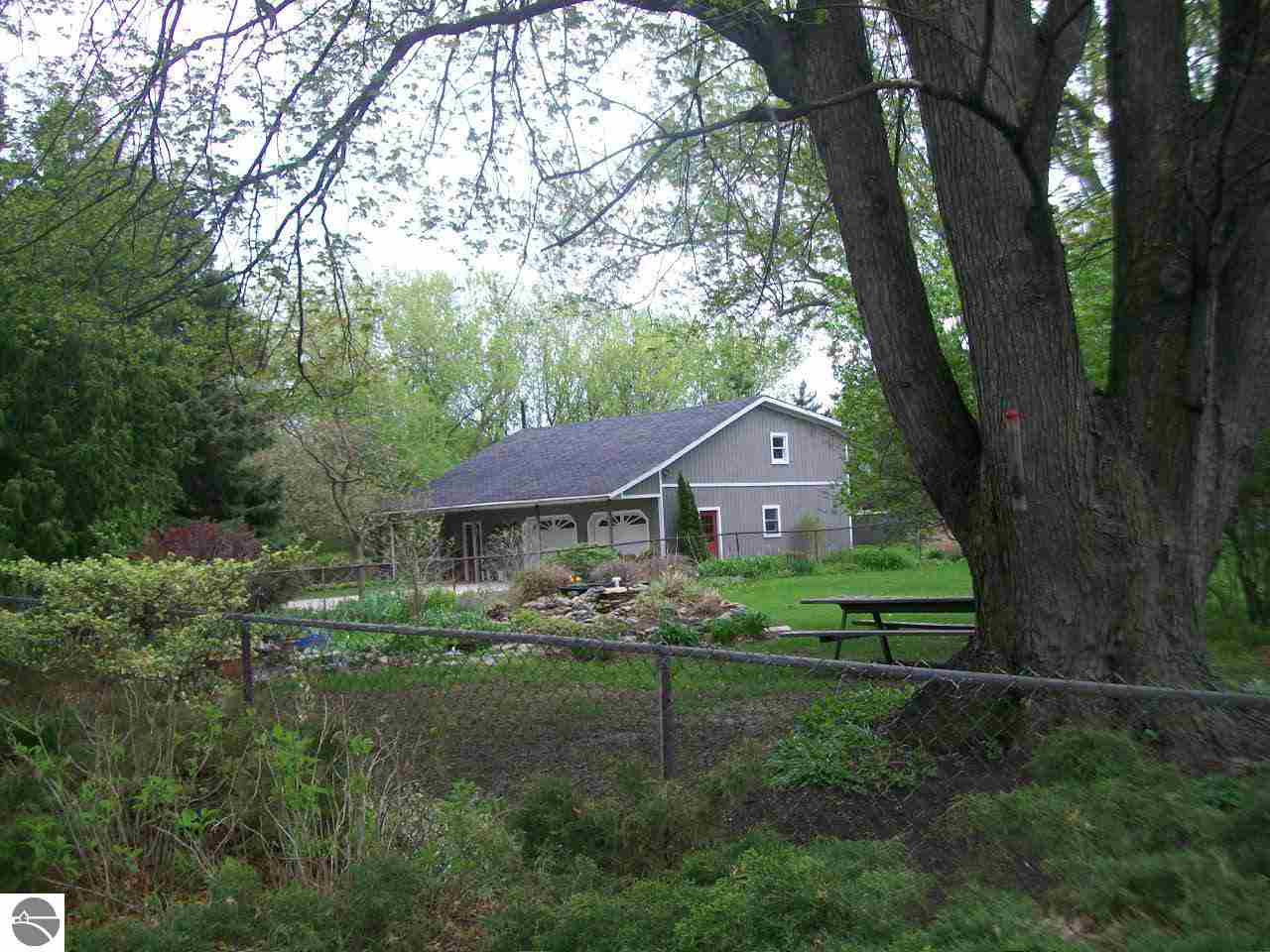5529 West Monroe Road Alma, MI 48801 - Photo 41 of 59 1784150-40.JPG