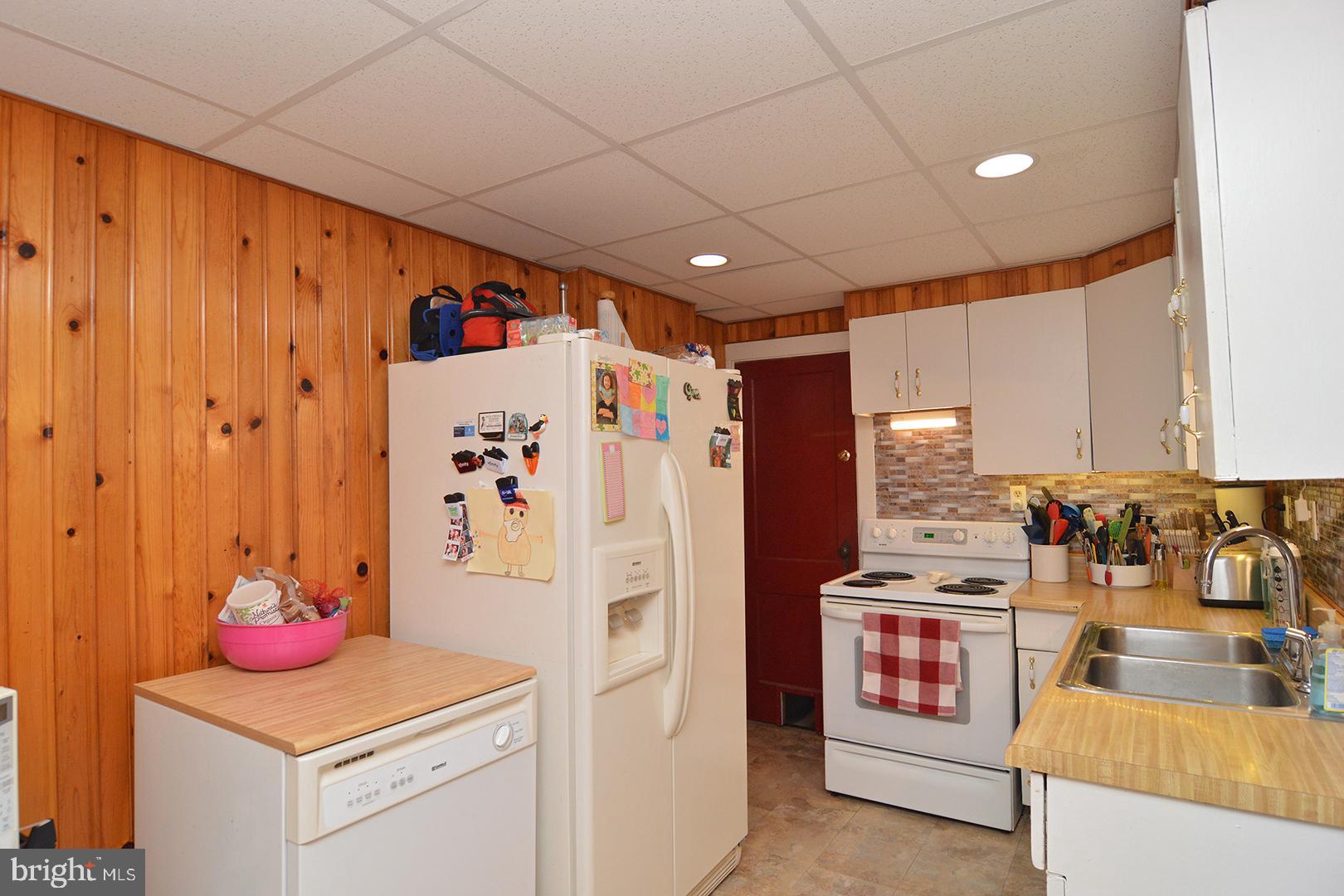 2014 Spring Street Reading, PA 19609 - Photo 14 of 43 Gallery Image 14